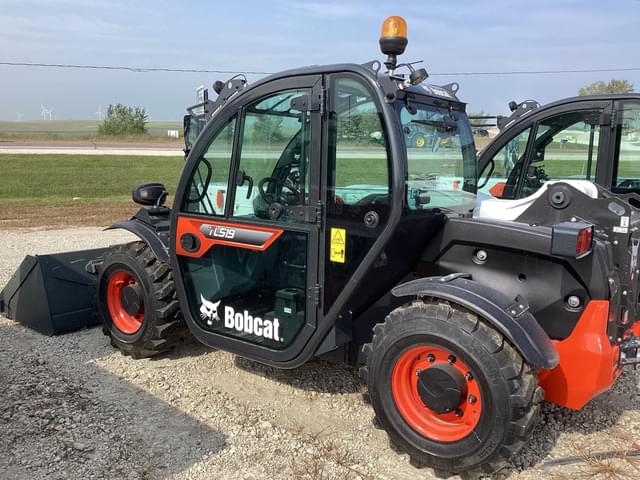 Image of Bobcat TL519 equipment image 2