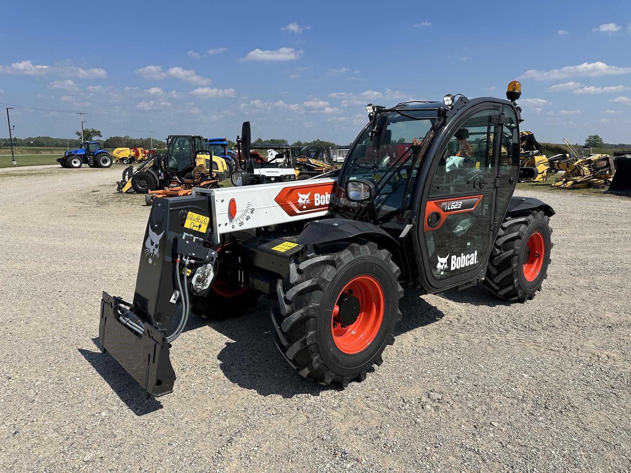 Main image Bobcat TL623