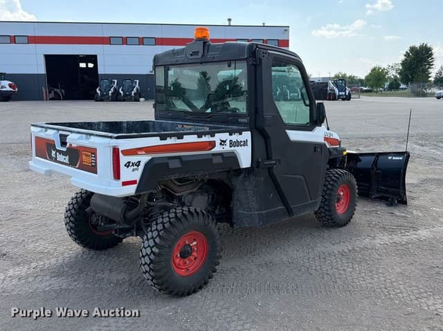 Image of Bobcat UV34 equipment image 4