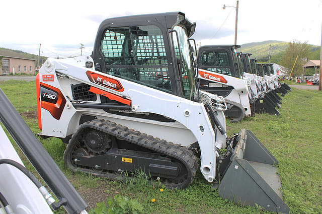 Image of Bobcat T450 equipment image 3