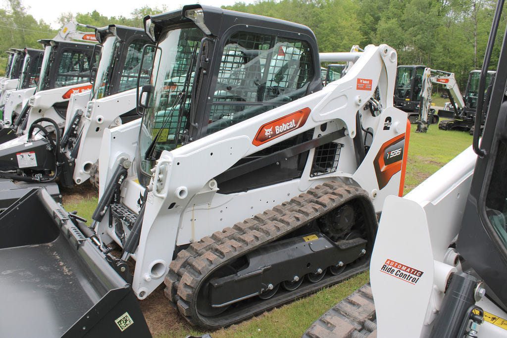 2025 Bobcat T595 Equipment Image0