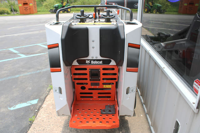 Image of Bobcat MT100 equipment image 2