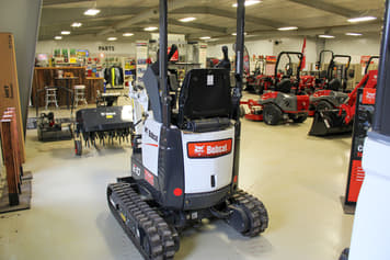 Main image Bobcat E10