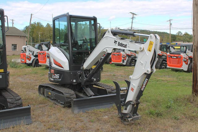 Image of Bobcat E26 equipment image 2