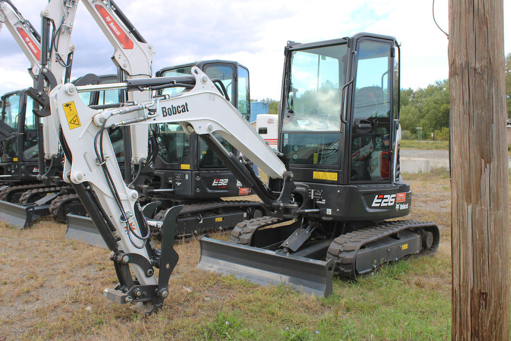 2025 Bobcat E26 Equipment Image0