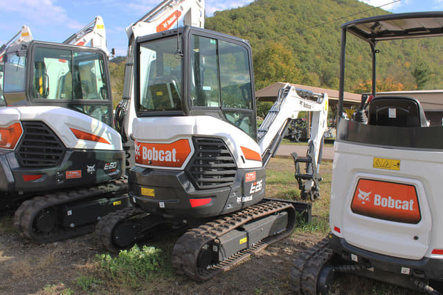 Image of Bobcat E26 equipment image 3