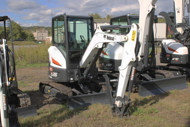 Image of Bobcat E26 equipment image 2