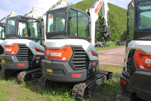 Image of Bobcat E32 equipment image 4