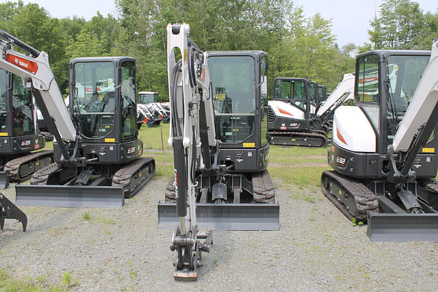 Image of Bobcat E32 equipment image 2