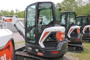 2025 Bobcat E32 Image