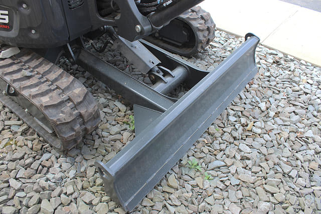 Image of Bobcat E35 equipment image 3