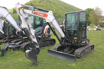 Main image Bobcat E35