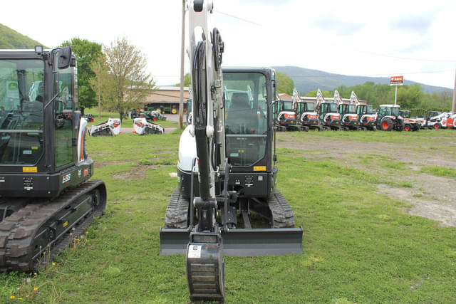 Image of Bobcat E35 equipment image 1