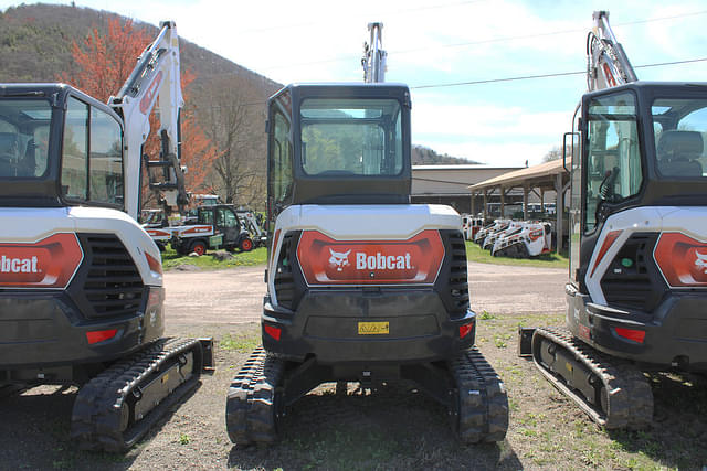 Image of Bobcat E35 equipment image 4