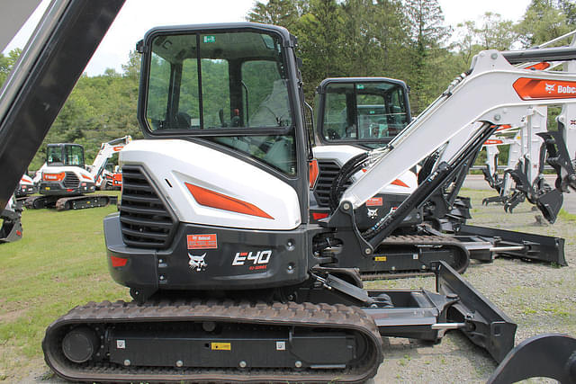 Image of Bobcat E40 equipment image 3