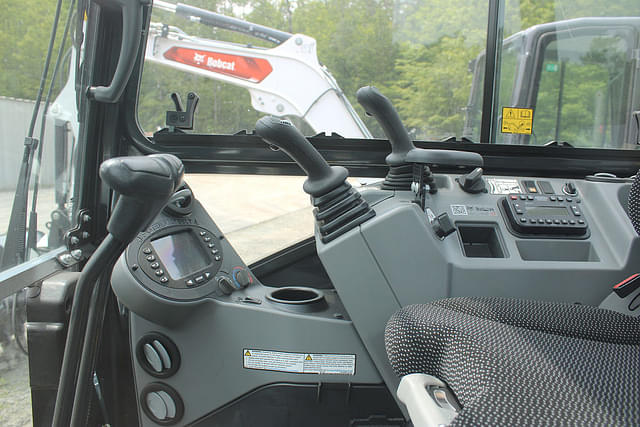 Image of Bobcat E40 equipment image 4
