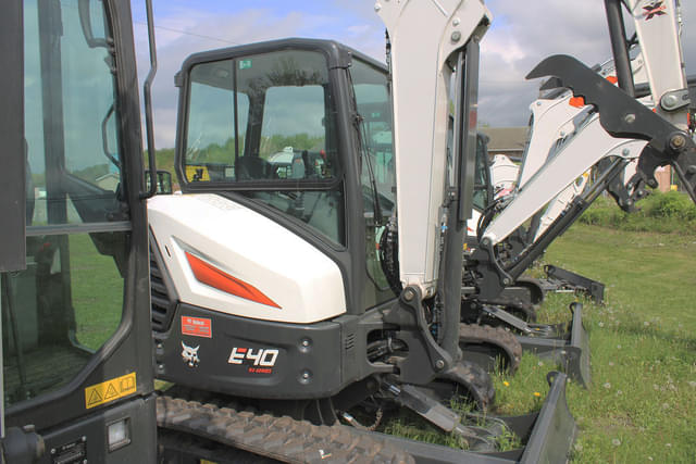 Image of Bobcat E40 equipment image 3