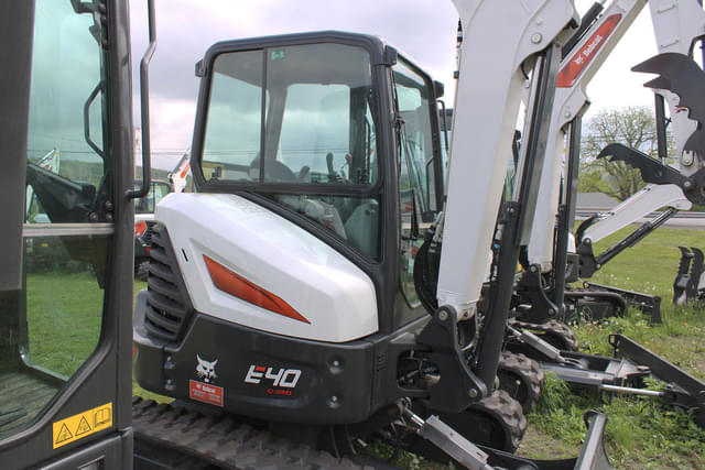 Image of Bobcat E40 equipment image 3