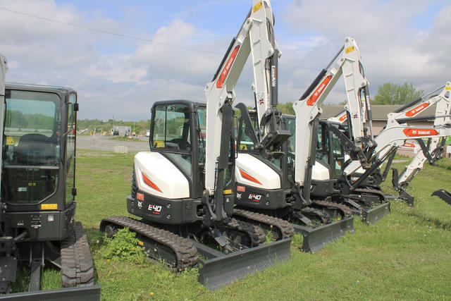 Image of Bobcat E40 equipment image 2
