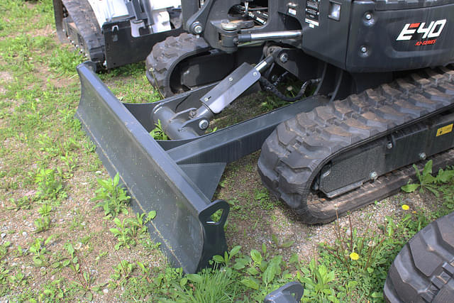 Image of Bobcat E40 equipment image 3