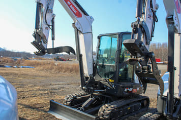 Main image Bobcat E48