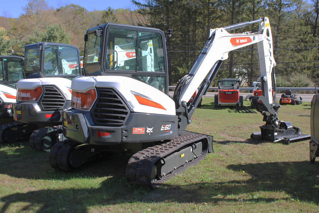 Image of Bobcat E60 equipment image 4