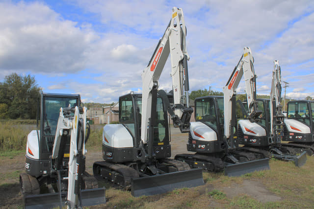 Image of Bobcat E60 equipment image 2