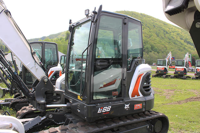 Image of Bobcat E88 equipment image 1