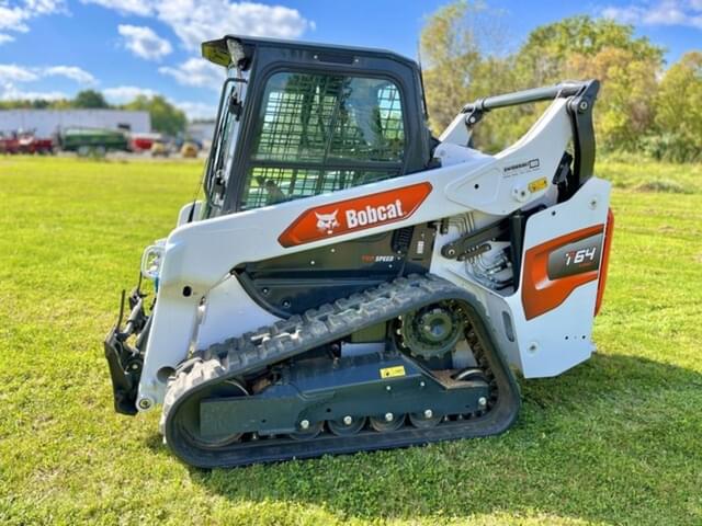 Image of Bobcat T64 equipment image 2