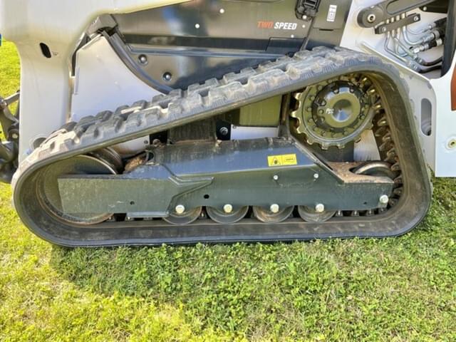Image of Bobcat T64 equipment image 3