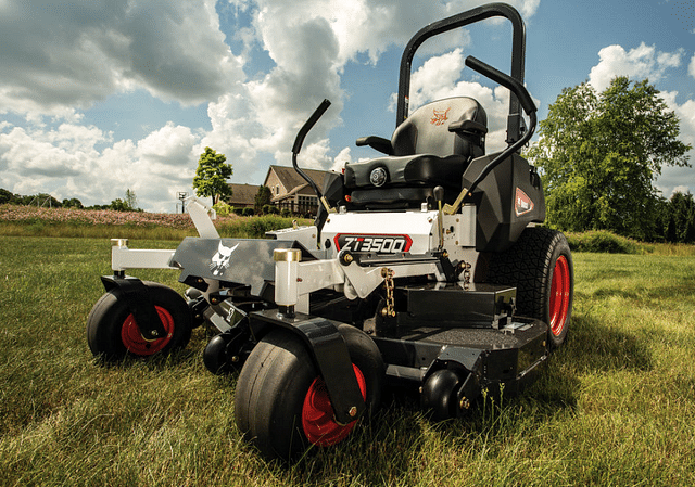 Image of Bobcat ZT3500 equipment image 1