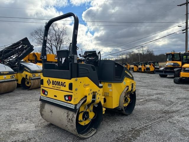 Image of Bomag BW138AD-5 equipment image 1