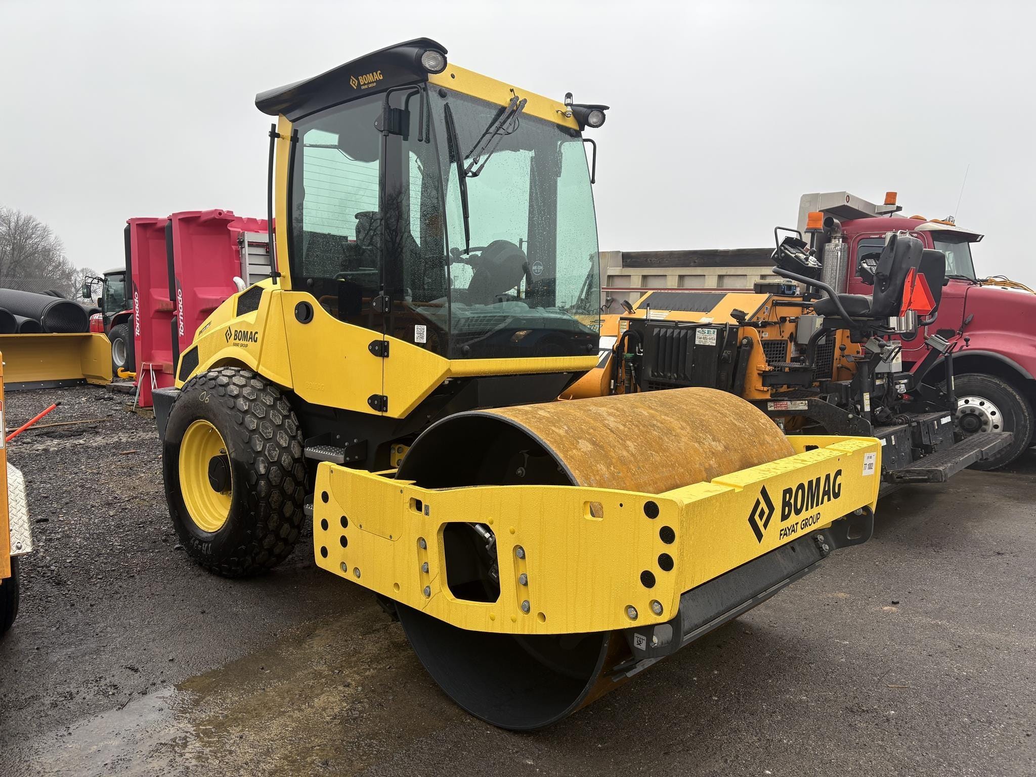 2025 Bomag BW177D-5 Equipment Image0