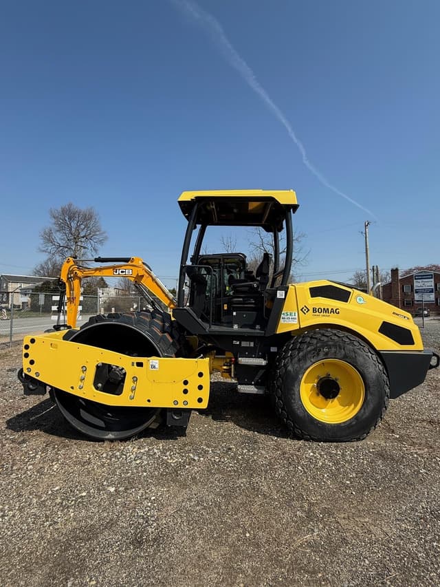 Image of Bomag BW177D-5 equipment image 2