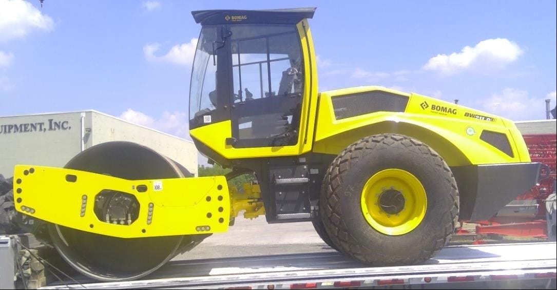 2025 Bomag BW211D-5 Equipment Image0