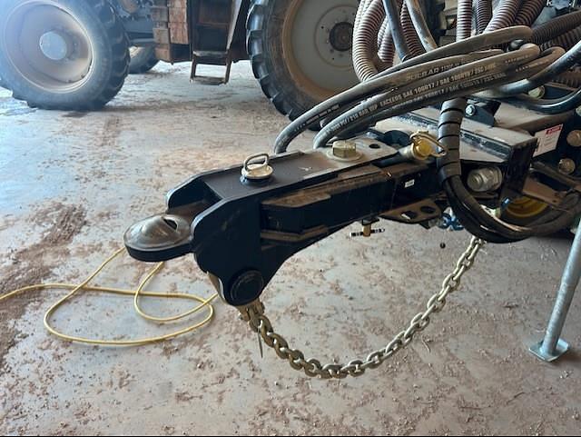 Image of Bourgault 3820 equipment image 4