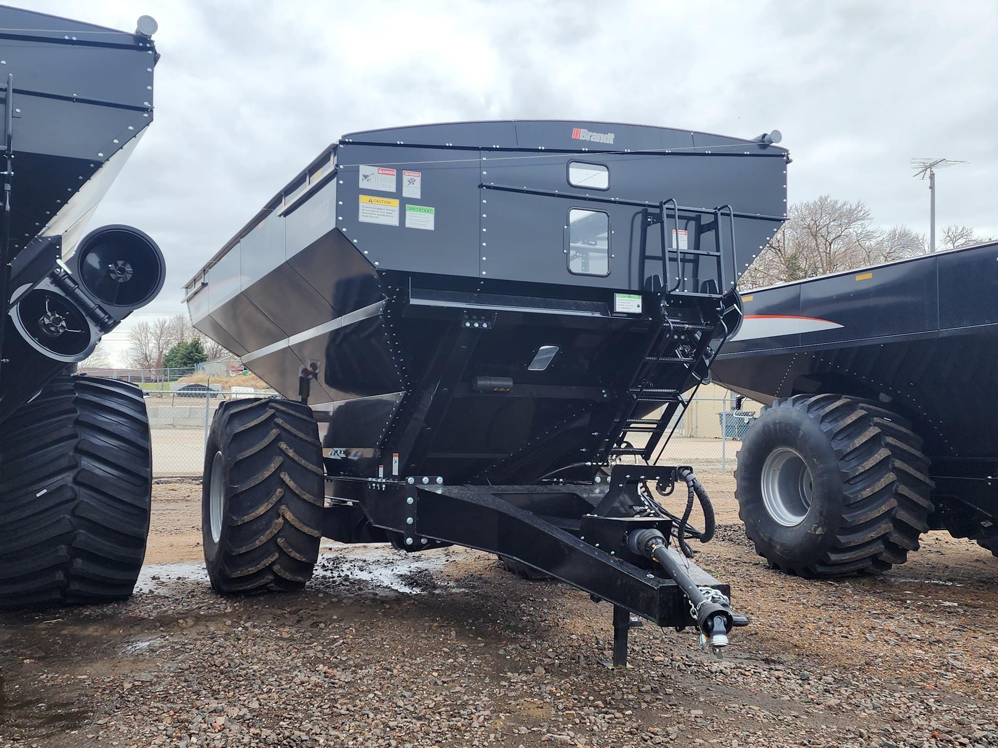 2025 Brandt 1120XT Equipment Image0