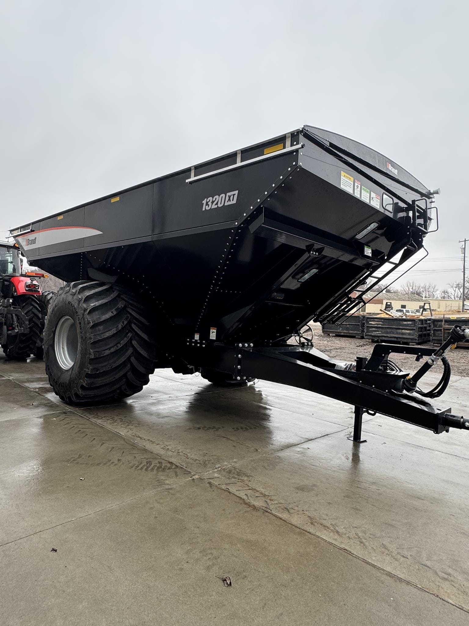 2025 Brandt 1320XT Equipment Image0