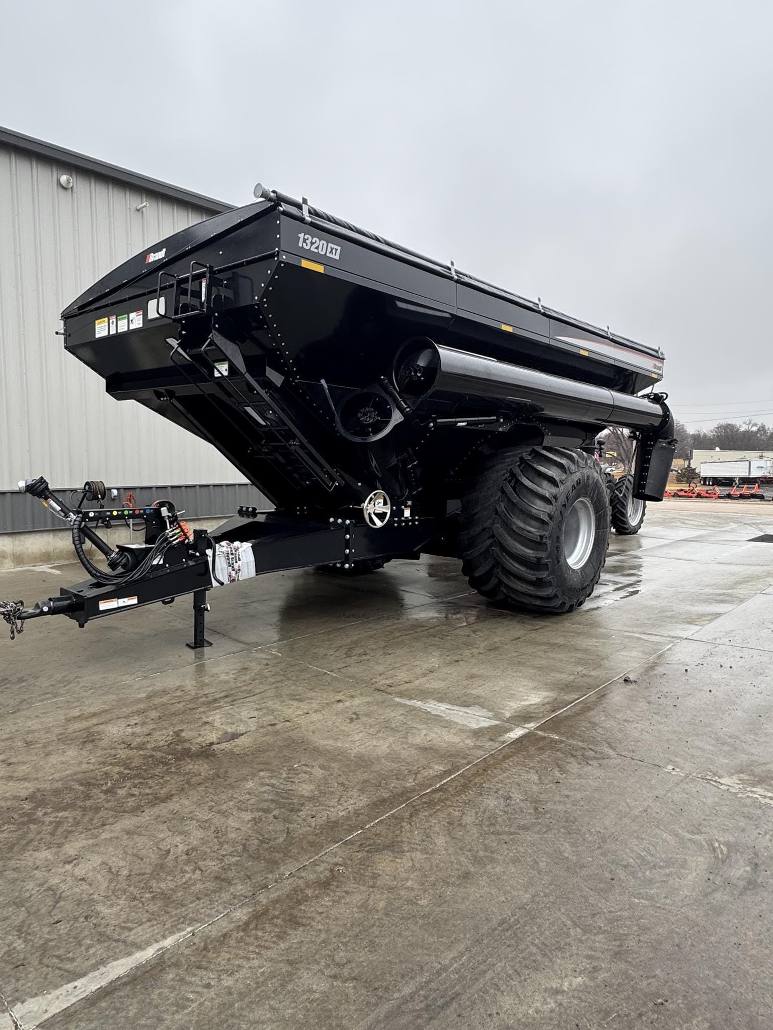 2025 Brandt 1320XT Equipment Image0