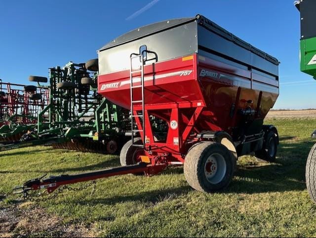 Main image Brent 757