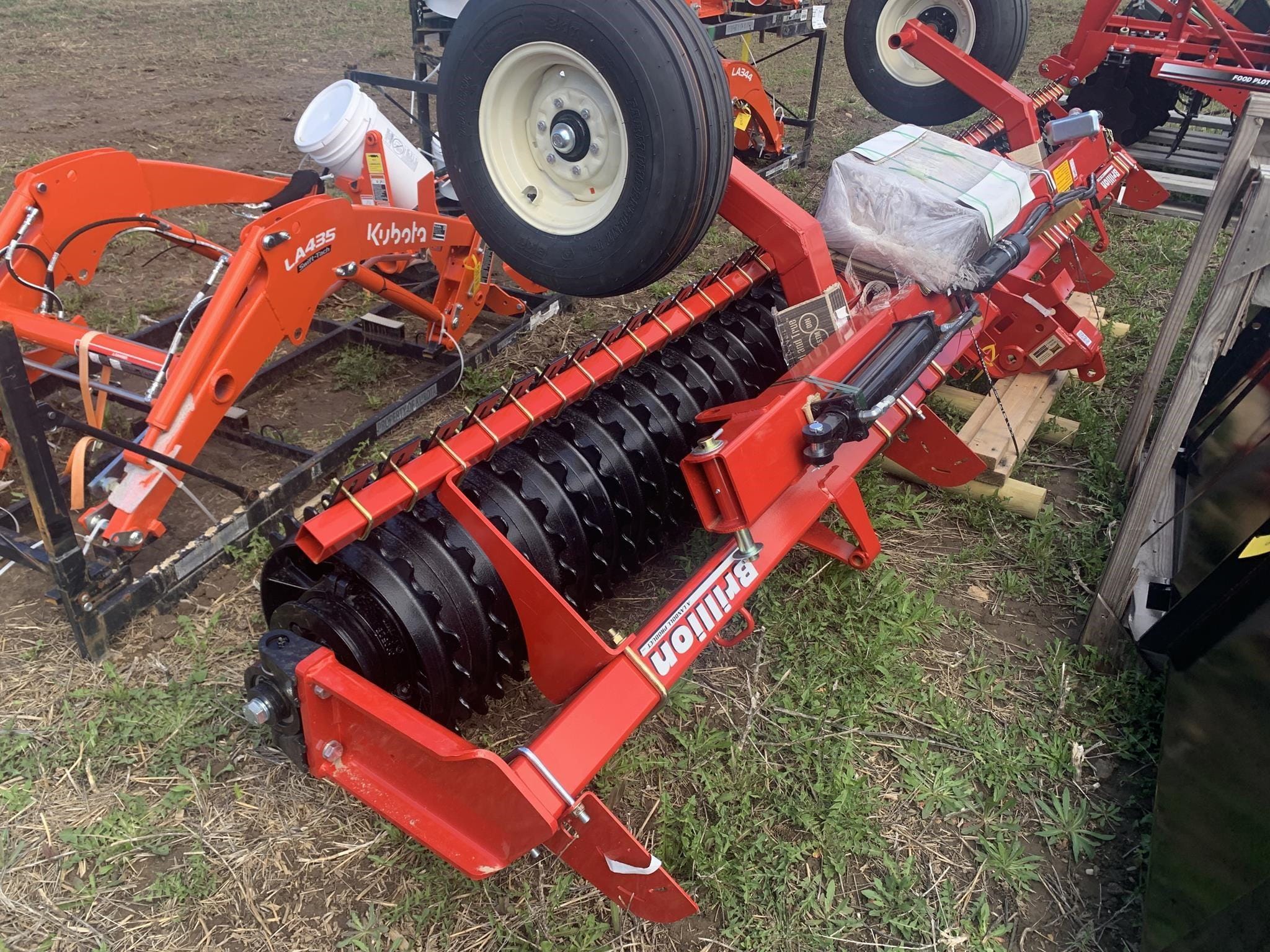 Main image Brillion PT16