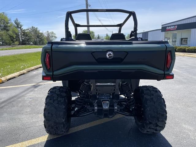 Image of Can-Am Commander 700 equipment image 4