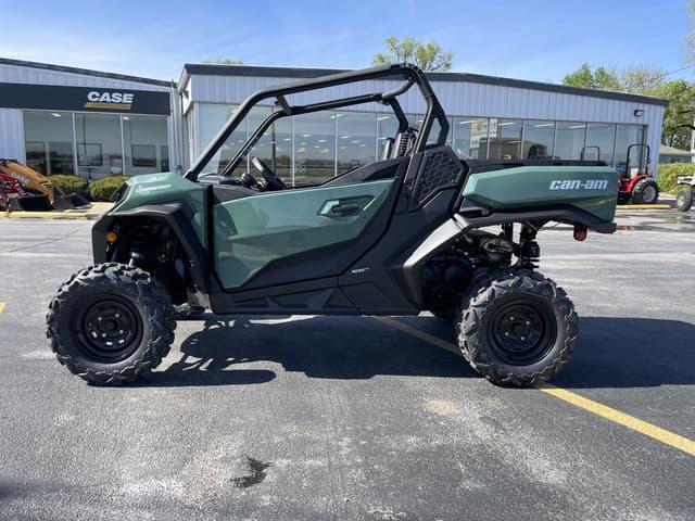 Image of Can-Am Commander 700 equipment image 2