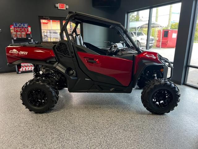 Image of Can-Am Commander XT  equipment image 1