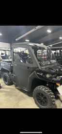 2025 Can-Am Defender HD9 Image