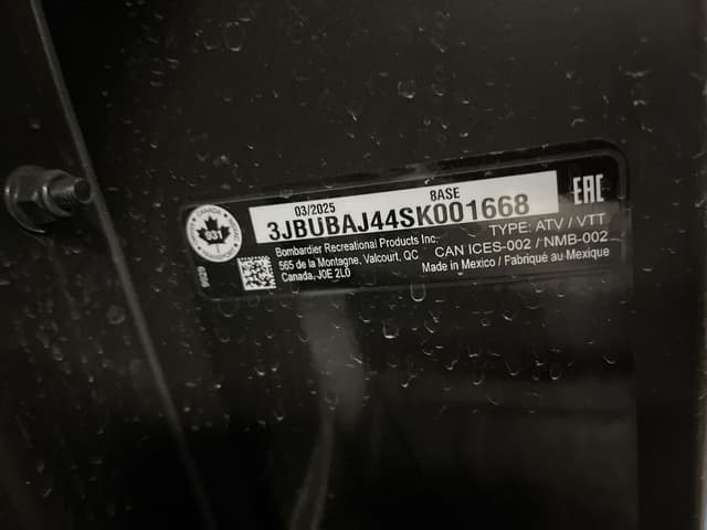 Image of Can-Am Defender MAX DPS HD7 equipment image 1