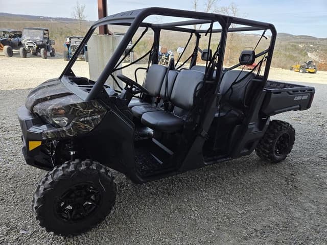 Image of Can-Am Defender XT HD11 equipment image 3
