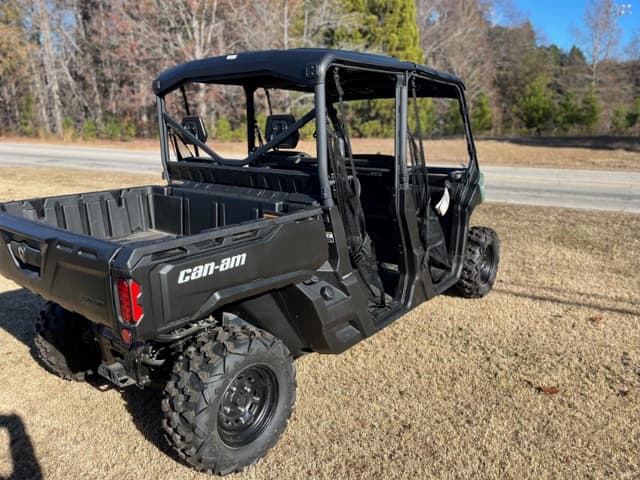 Image of Can-Am Defender Max HD7 equipment image 1