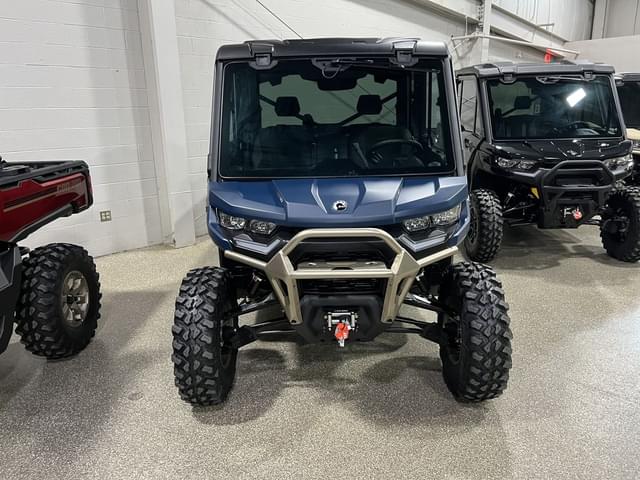 Image of Can-Am Defender MAX Limited HD10 equipment image 1