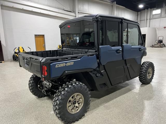 Image of Can-Am Defender MAX Limited HD10 equipment image 4